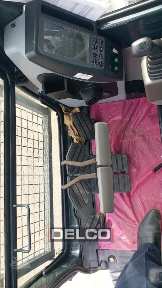 HYUNDAI ROBEX 210 - Верижен багер: снимка 3 HYUNDAI ROBEX 210 - Верижен багер: снимка 3