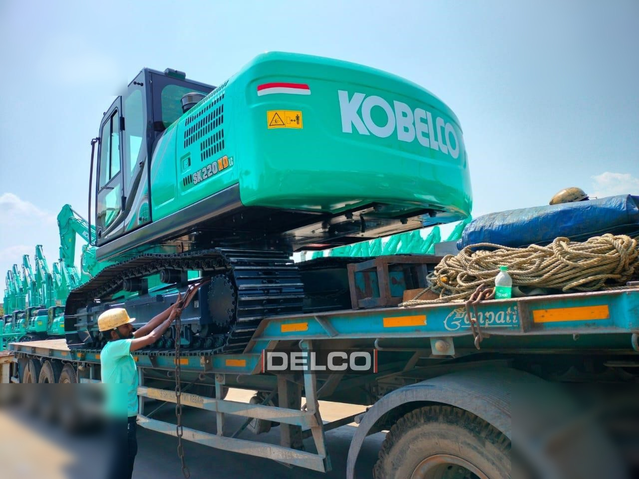 Нови Верижен багер KOBELCO SK220: снимка 13