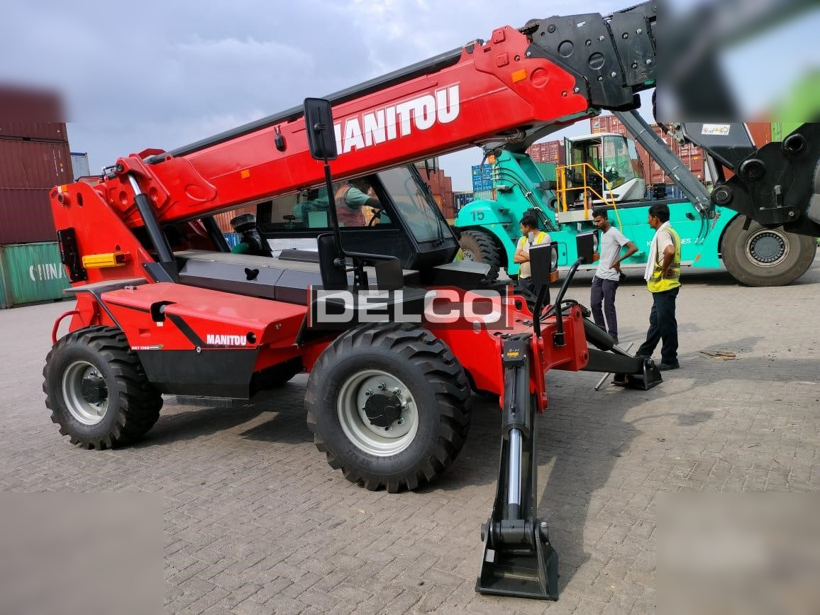 Нови Телескопичен товарач MANITOU MT1740SLT: снимка 8