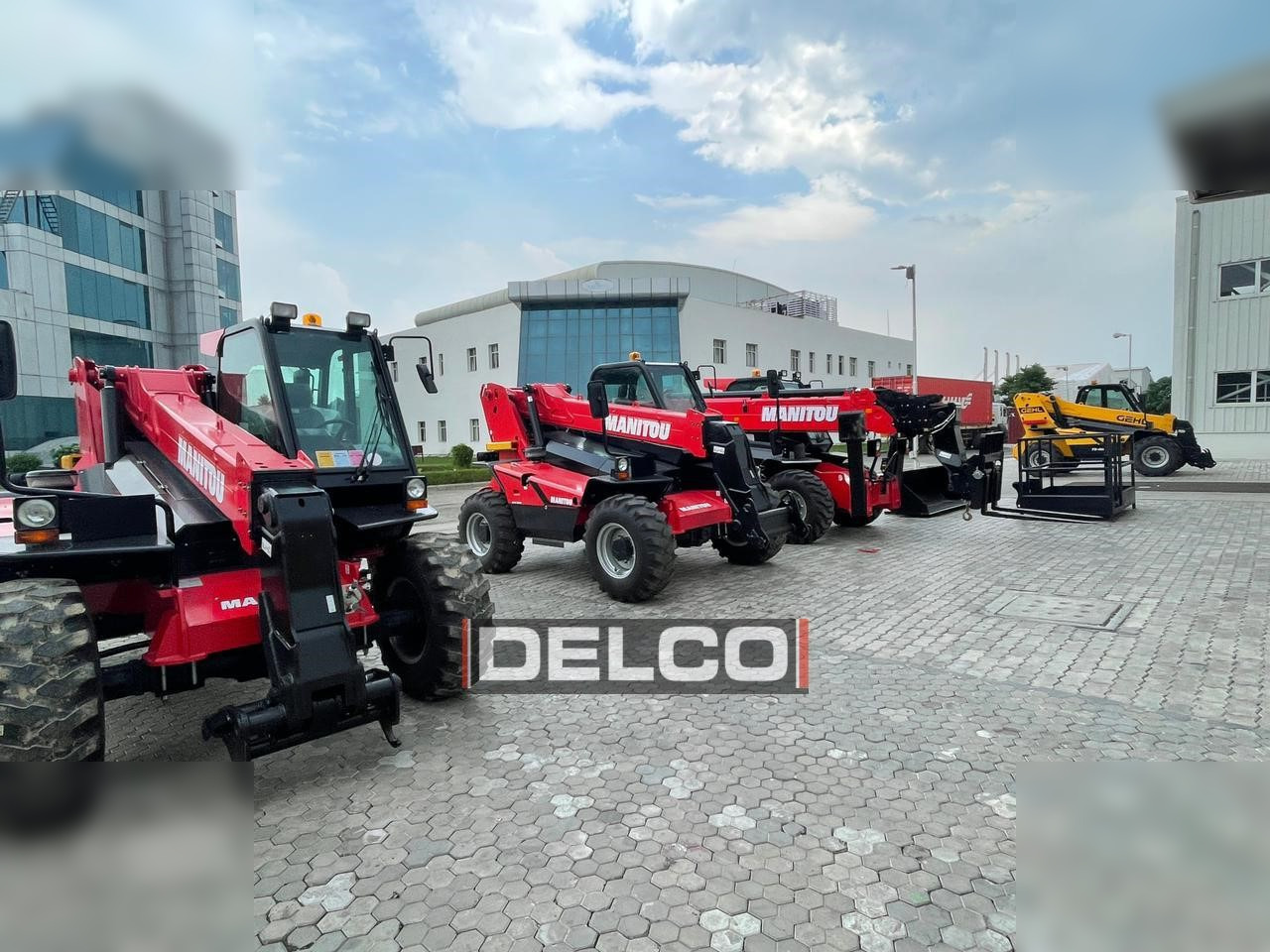 MANITOU MT1740SLT - Телескопичен товарач: снимка 3 MANITOU MT1740SLT - Телескопичен товарач: снимка 3