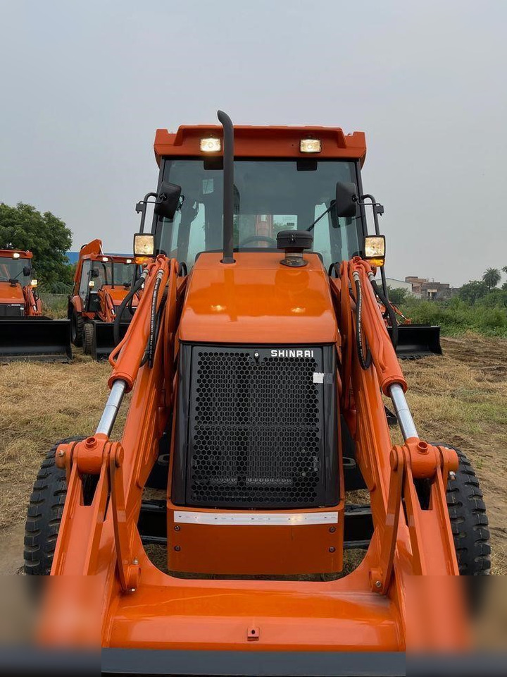TATA HITACHI SHINRAI PRIME - Багер-товарач: снимка 3 TATA HITACHI SHINRAI PRIME - Багер-товарач: снимка 3