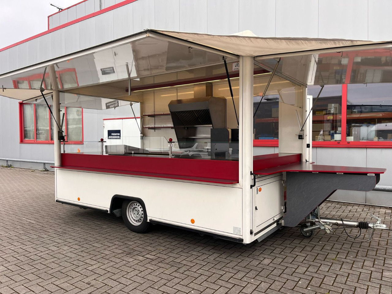 Borco-Höhns Imbiss Foodtruck - Търговска каравана: снимка 2 Borco-Höhns Imbiss Foodtruck - Търговска каравана: снимка 2