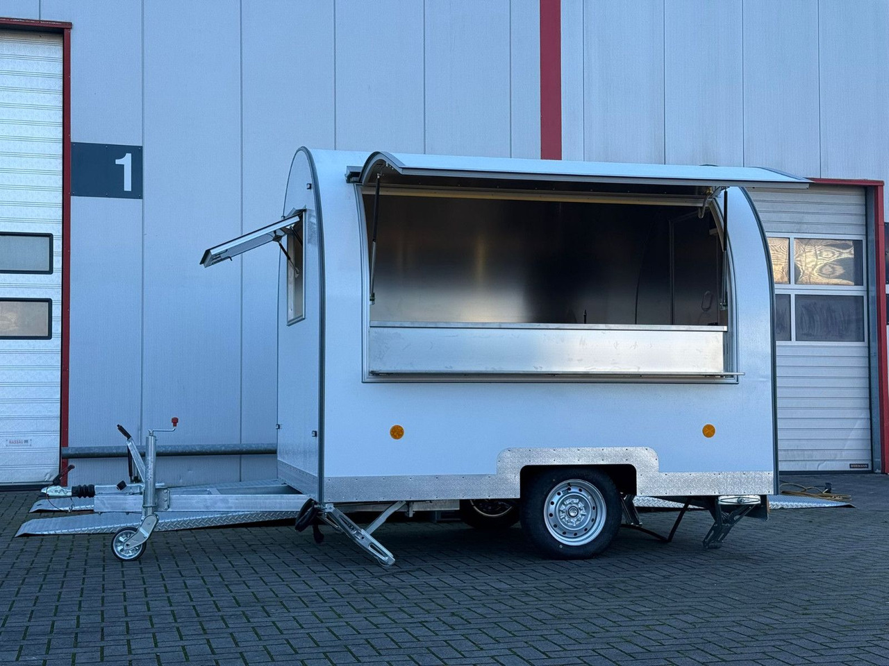 Esselmann EasyGo 280 ähn Buddystar oder Multiwagon - Търговска каравана: снимка 3 Esselmann EasyGo 280 ähn Buddystar oder Multiwagon - Търговска каравана: снимка 3