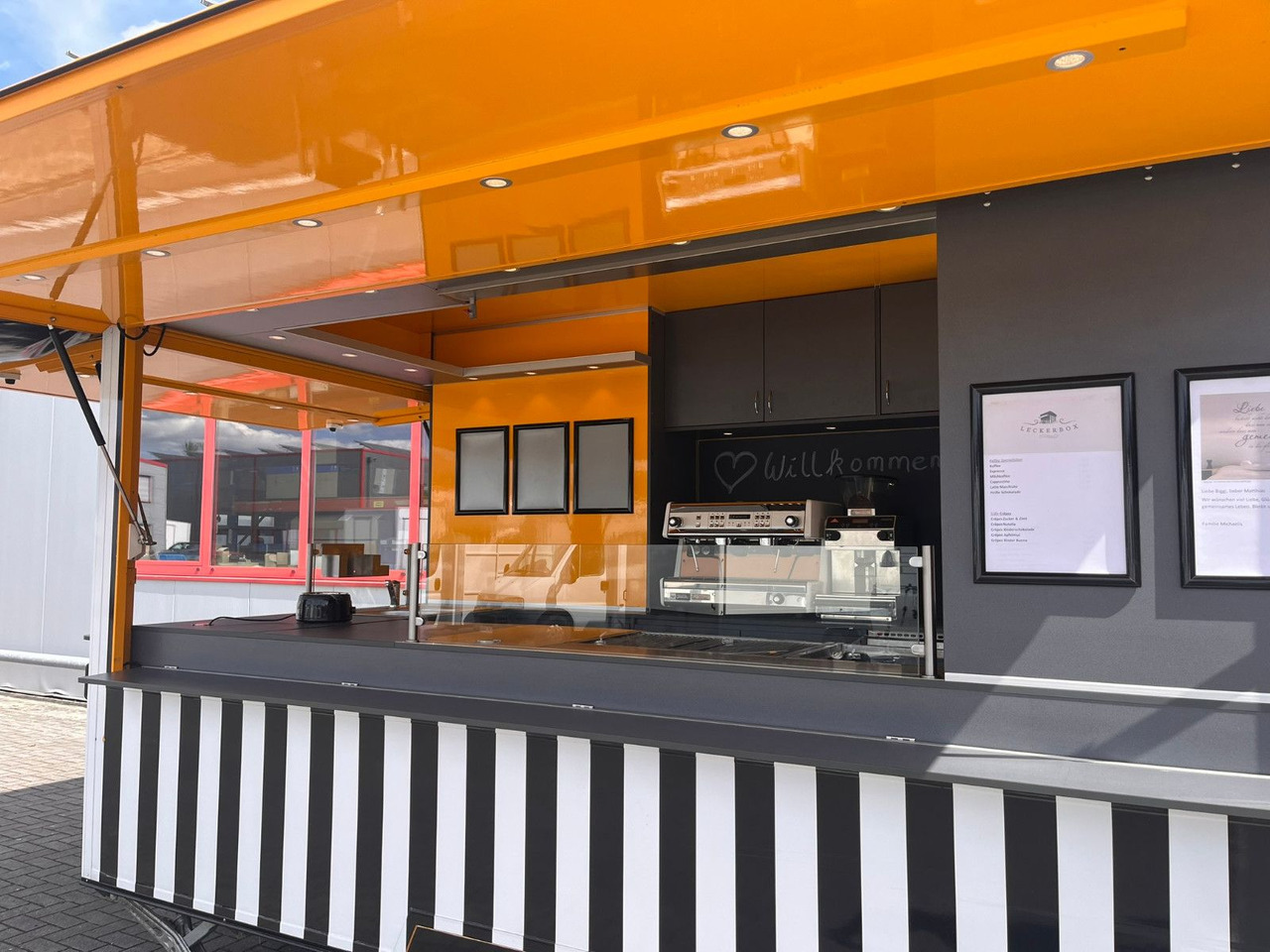 ROKA Imbiss / Catering - Търговска каравана: снимка 4 ROKA Imbiss / Catering - Търговска каравана: снимка 4