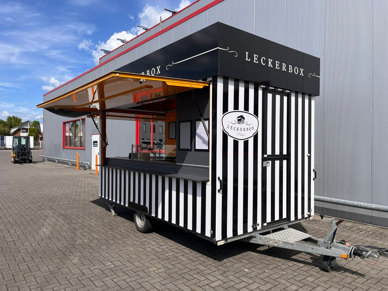 ROKA Imbiss / Catering - Търговска каравана: снимка 2 ROKA Imbiss / Catering - Търговска каравана: снимка 2
