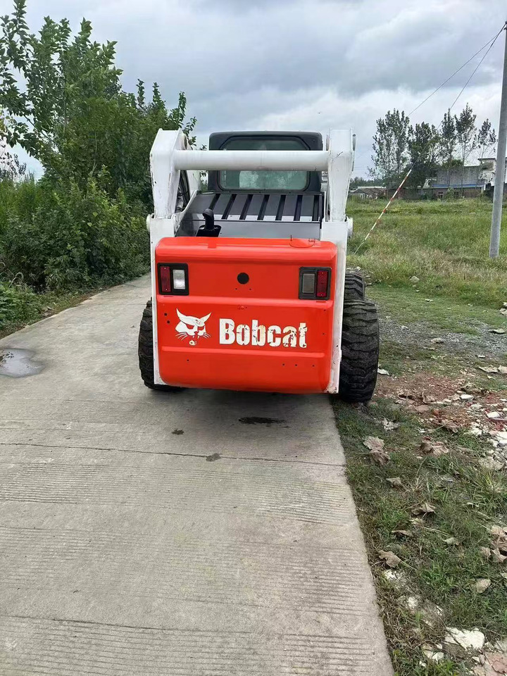 Bobcat S300 - Мини челен товарач: снимка 5 Bobcat S300 - Мини челен товарач: снимка 5
