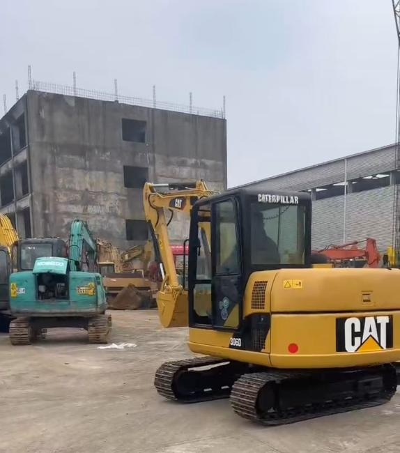 CAT 306D - Верижен багер: снимка 4 CAT 306D - Верижен багер: снимка 4