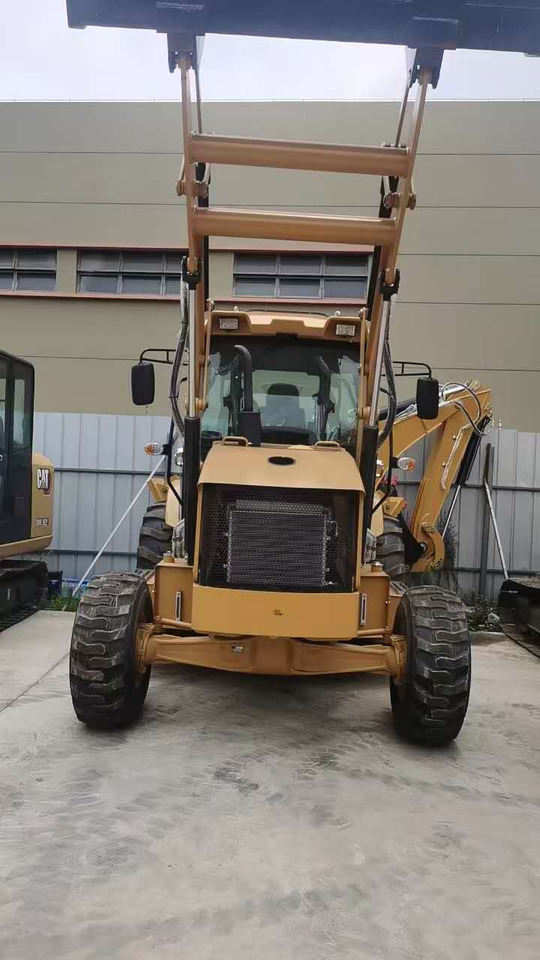 CAT 420F - Багер-товарач: снимка 5 CAT 420F - Багер-товарач: снимка 5