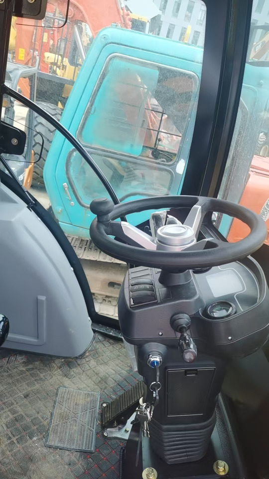CAT 420F - Багер-товарач: снимка 2 CAT 420F - Багер-товарач: снимка 2