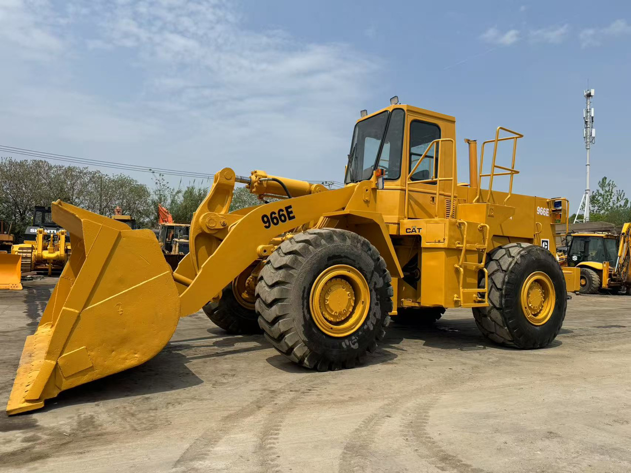 CAT 950E - Колесен товарач: снимка 5 CAT 950E - Колесен товарач: снимка 5