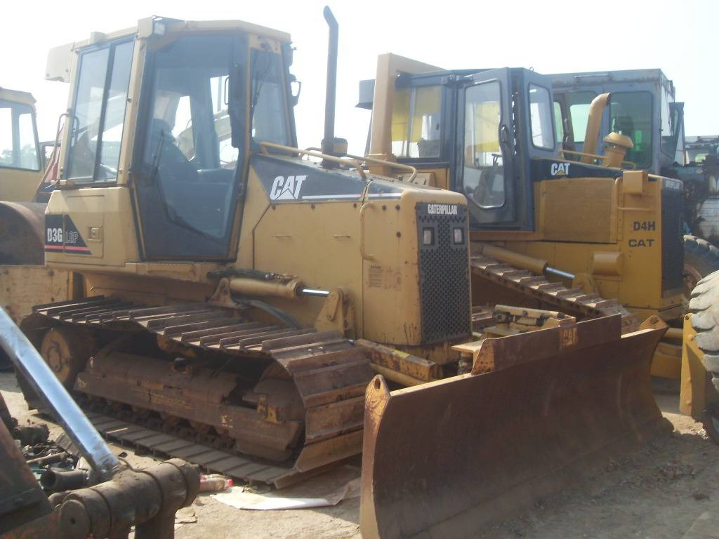 CAT D 3 G LGP - Булдозер: снимка 1 CAT D 3 G LGP - Булдозер: снимка 1