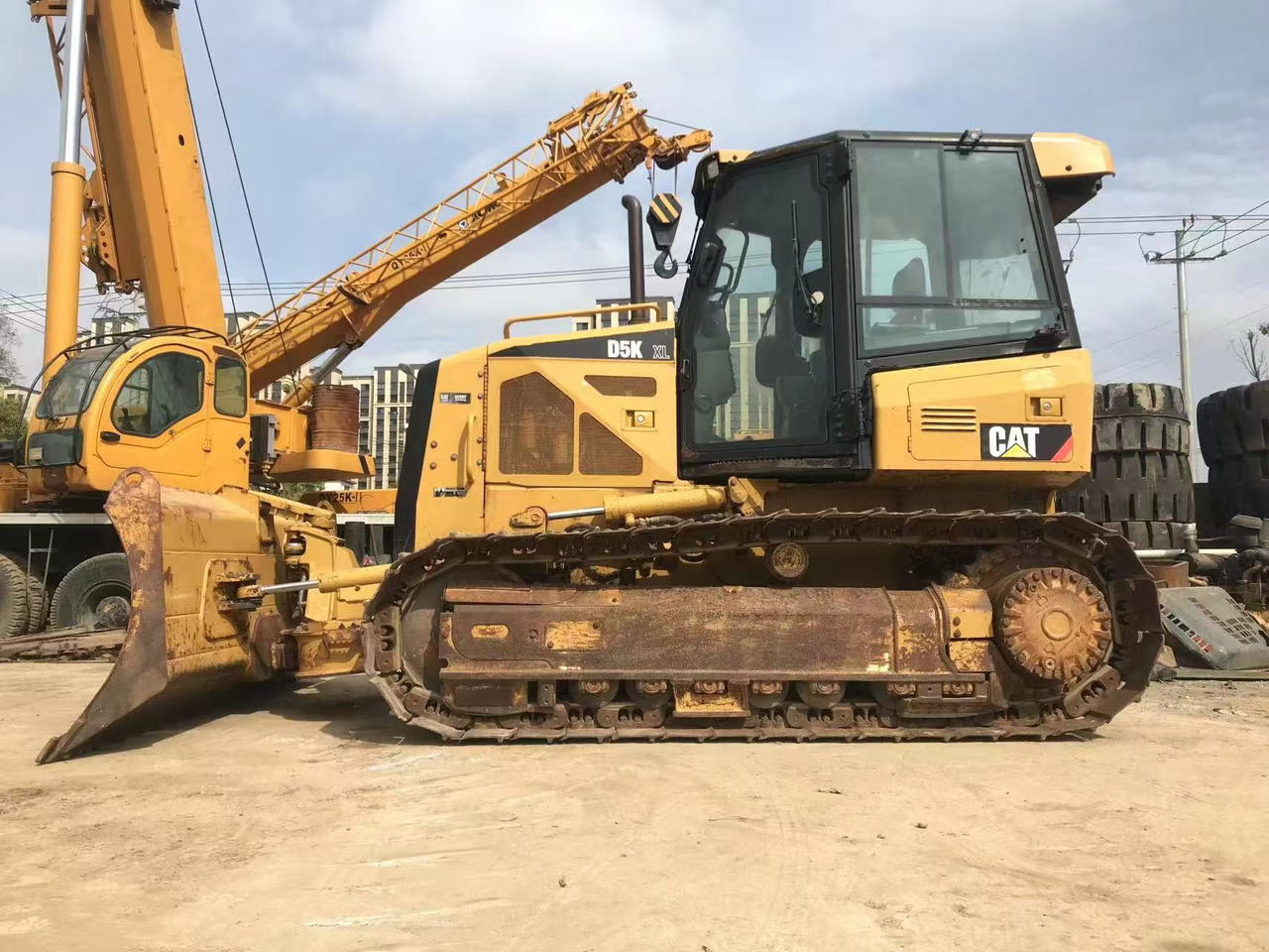 CAT D5K - Булдозер: снимка 1 CAT D5K - Булдозер: снимка 1