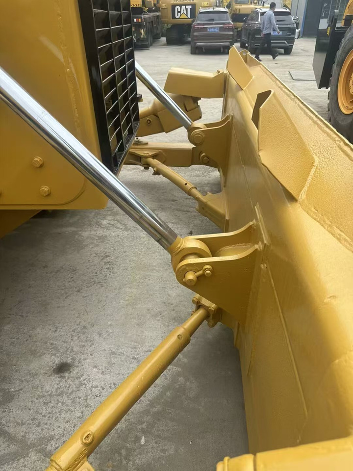 CAT D6G - Булдозер: снимка 3 CAT D6G - Булдозер: снимка 3