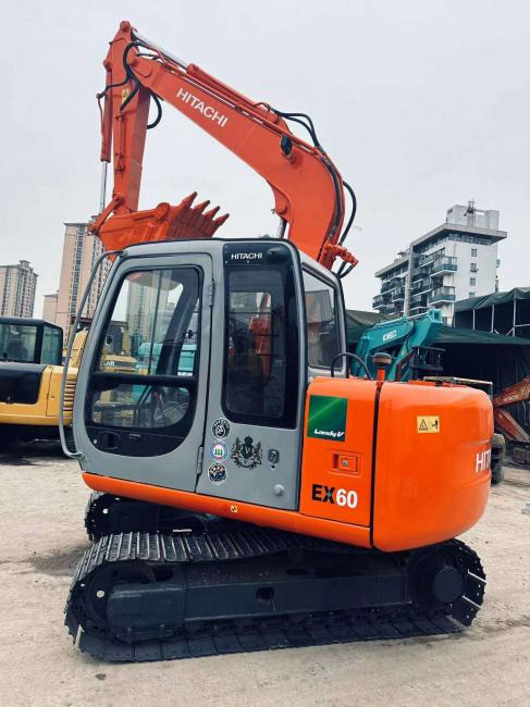 Hitachi EX60 - Верижен багер: снимка 1 Hitachi EX60 - Верижен багер: снимка 1