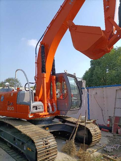 Hitachi zaxis 200 - Верижен багер: снимка 1 Hitachi zaxis 200 - Верижен багер: снимка 1