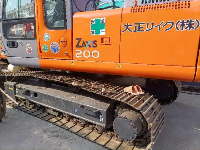 Hitachi zaxis 200 - Верижен багер: снимка 2 Hitachi zaxis 200 - Верижен багер: снимка 2