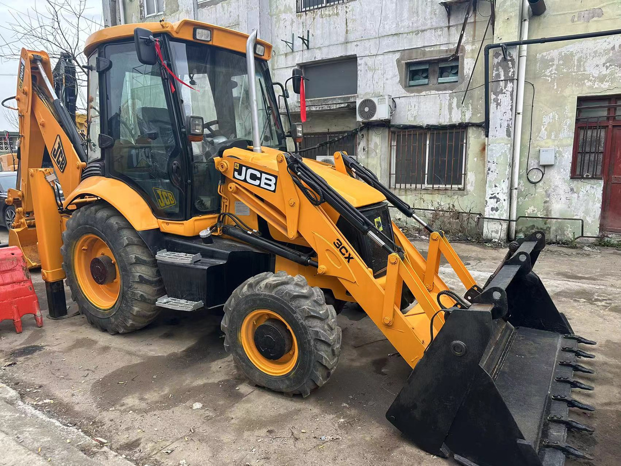 JCB 3CX - Багер-товарач: снимка 3 JCB 3CX - Багер-товарач: снимка 3