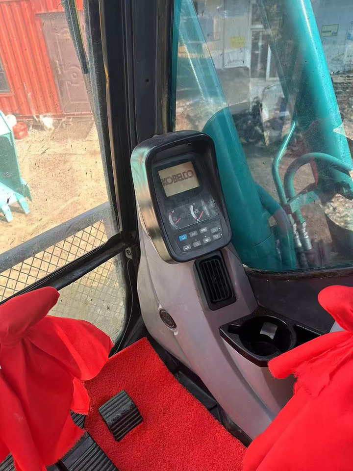 Верижен багер Kobelco SK200D: снимка 8