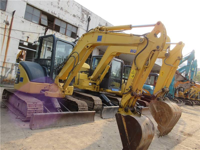 Komatsu PC40 - Мини багер: снимка 1 Komatsu PC40 - Мини багер: снимка 1