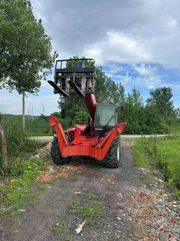 MANITOU MT-1740 - Телескопичен товарач: снимка 5 MANITOU MT-1740 - Телескопичен товарач: снимка 5