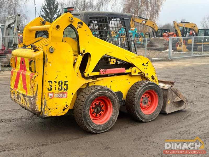 Bobcat S185 Schranklader - 4 cil. Kubota motor - high flow - laadbak - CE keurmerk - Товарач: снимка 2 Bobcat S185 Schranklader - 4 cil. Kubota motor - high flow - laadbak - CE keurmerk - Товарач: снимка 2