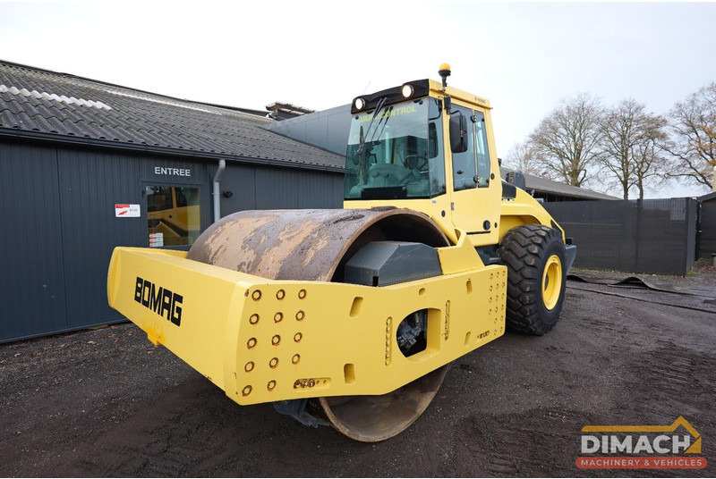 Bomag BW226 DH-4i BVC Trilrolwals - 27 ton - GPS pakket -TOP conditie - camera - Deutz 6 cil. - Валяк: снимка 5 Bomag BW226 DH-4i BVC Trilrolwals - 27 ton - GPS pakket -TOP conditie - camera - Deutz 6 cil. - Валяк: снимка 5