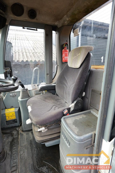 Liebherr L556 Like new!! Airco, quick coupler, skeleton bucket with teeths - Товарач: снимка 5 Liebherr L556 Like new!! Airco, quick coupler, skeleton bucket with teeths - Товарач: снимка 5