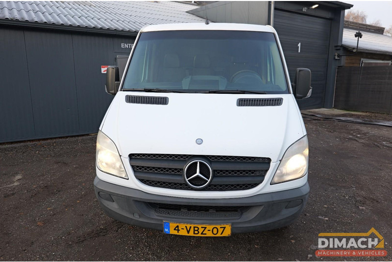 Mercedes-Benz 906 KA 35 Sprinter 313 - Euro 4 - L2H2 - trekhaak - airco - NL auto - Товарен бус: снимка 3 Mercedes-Benz 906 KA 35 Sprinter 313 - Euro 4 - L2H2 - trekhaak - airco - NL auto - Товарен бус: снимка 3