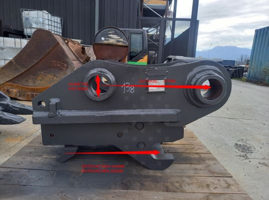 Attache hydraulique et godet 900 mm renforcé - Кофа: снимка 1 Attache hydraulique et godet 900 mm renforcé - Кофа: снимка 1