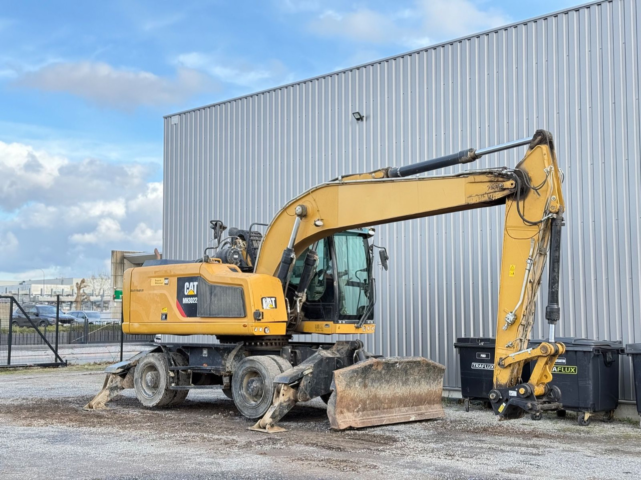 CAT MH3022 - Колесен багер: снимка 2 CAT MH3022 - Колесен багер: снимка 2