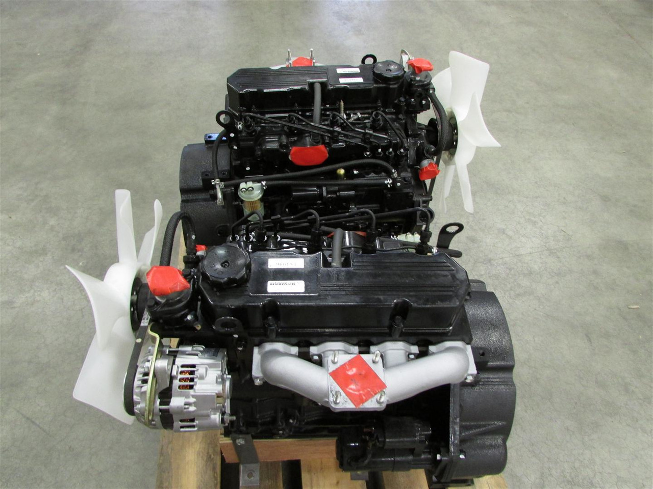 Mitsubishi NEW Engine S4L2-Z562SD / S4L2-61SD - Двигател за Друга техника: снимка 1 Mitsubishi NEW Engine S4L2-Z562SD / S4L2-61SD - Двигател за Друга техника: снимка 1