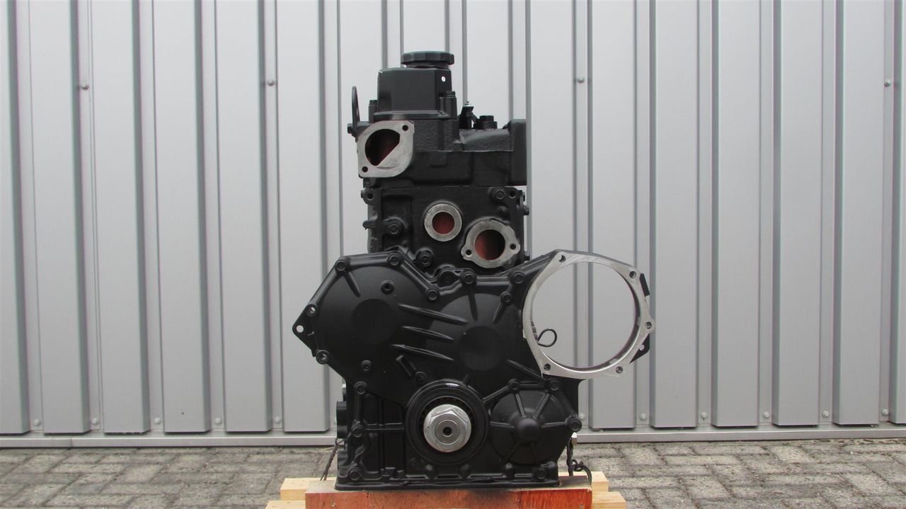 Mitsubishi NEW Long block S6S - Цилиндров блок за Мотокар: снимка 3 Mitsubishi NEW Long block S6S - Цилиндров блок за Мотокар: снимка 3