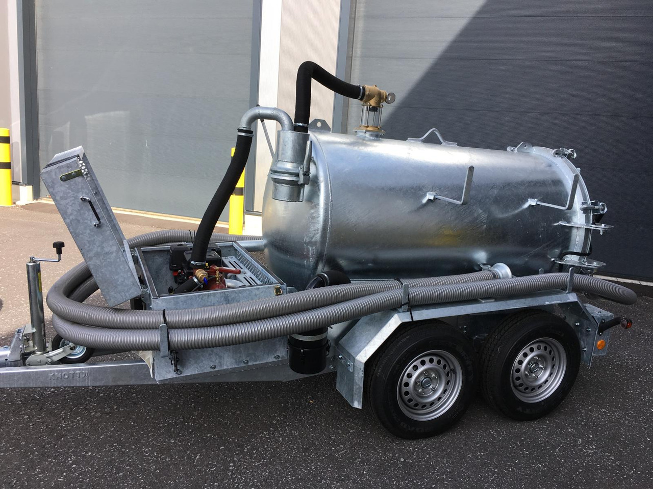 M-Vac 1500 / vacuum system for absorb mud and liquids - Каналопочистваща машина: снимка 4 M-Vac 1500 / vacuum system for absorb mud and liquids - Каналопочистваща машина: снимка 4