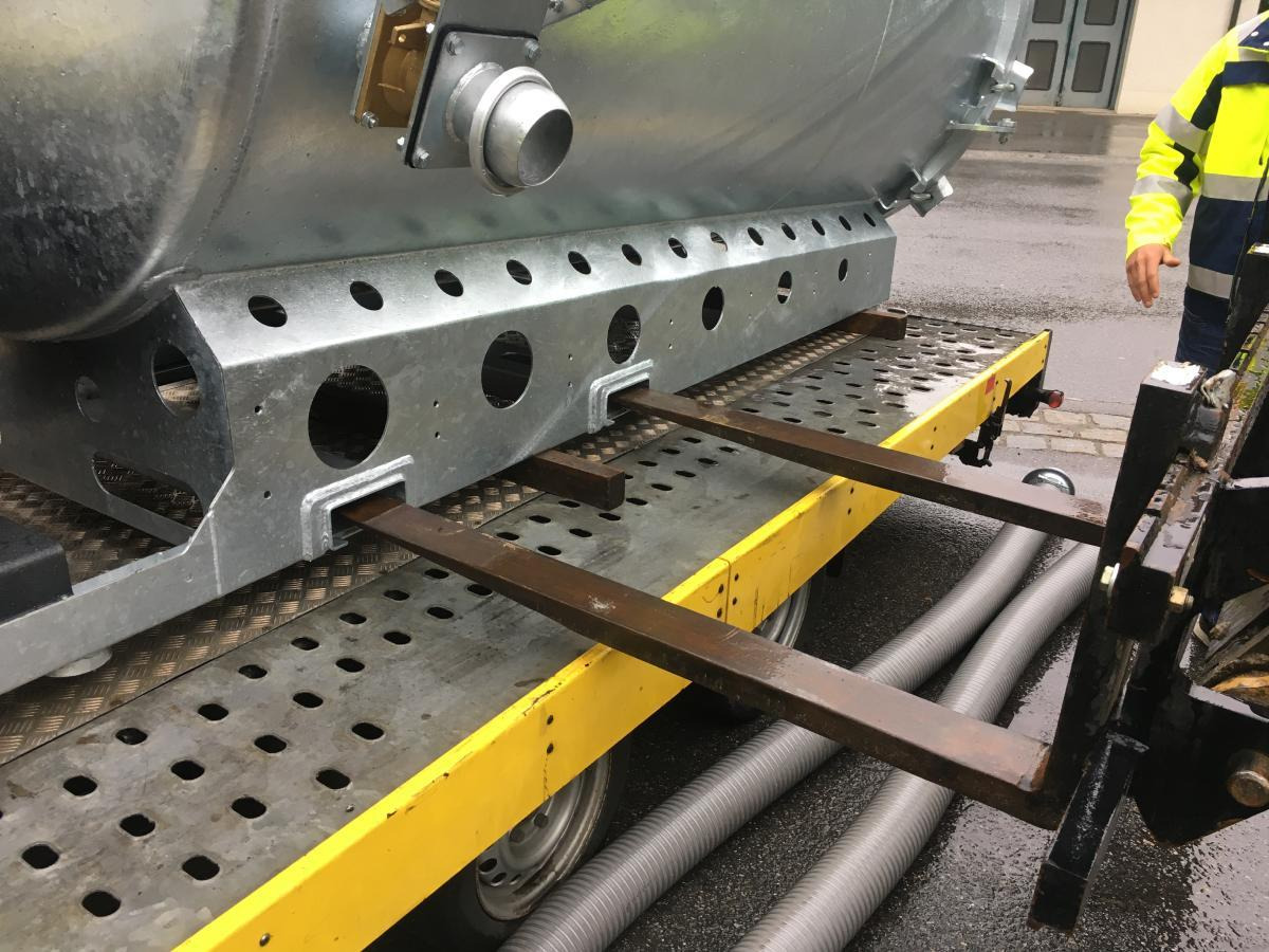 S-Vac 5,0m³ Saugfass 5000l Vakuumfass / Saugfass/ S-Vac - Машина за хоризонтално-насочено сондиране: снимка 4 S-Vac 5,0m³ Saugfass 5000l Vakuumfass / Saugfass/ S-Vac - Машина за хоризонтално-насочено сондиране: снимка 4