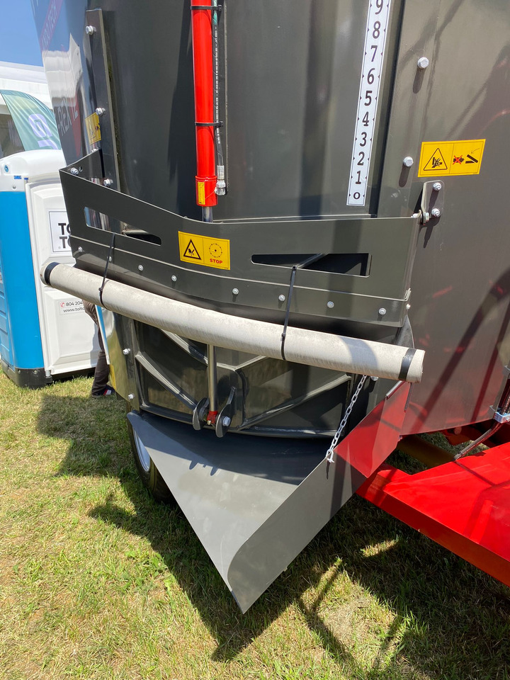 Лизинг на Ando Tech Futtermischwagen / Feed mixer / Melangeuse / Carro di alimentazione / Remolque alimentador / Кормораздатчик / Wóz paszowy T-REX 24 m3 Ando Tech Futtermischwagen / Feed mixer / Melangeuse / Carro di alimentazione / Remolque alimentador / Кормораздатчик / Wóz paszowy T-REX 24 m3: снимка 13