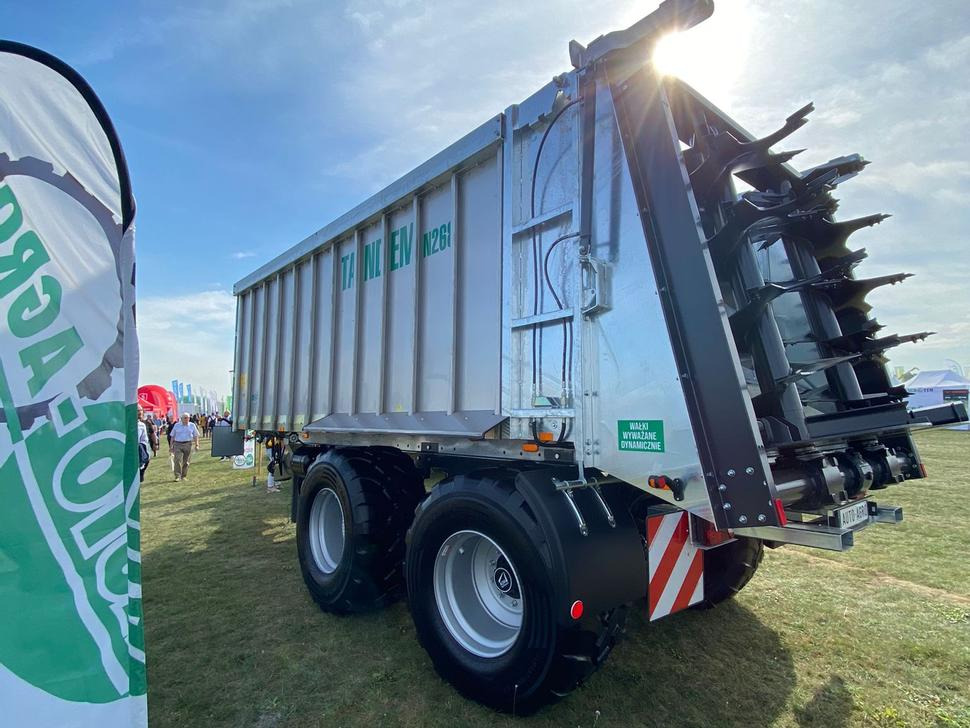 Auto-Agro Mistreuer / Manure spreader / Epandeur à fumier / Rimorchio spandiconcime / Разбрасыватель органических удобрений / Rozrzutnik obornika Tandem N268 - Разпръсквач за оборски тор: снимка 2 Auto-Agro Mistreuer / Manure spreader / Epandeur à fumier / Rimorchio spandiconcime / Разбрасыватель органических удобрений / Rozrzutnik obornika Tandem N268 - Разпръсквач за оборски тор: снимка 2