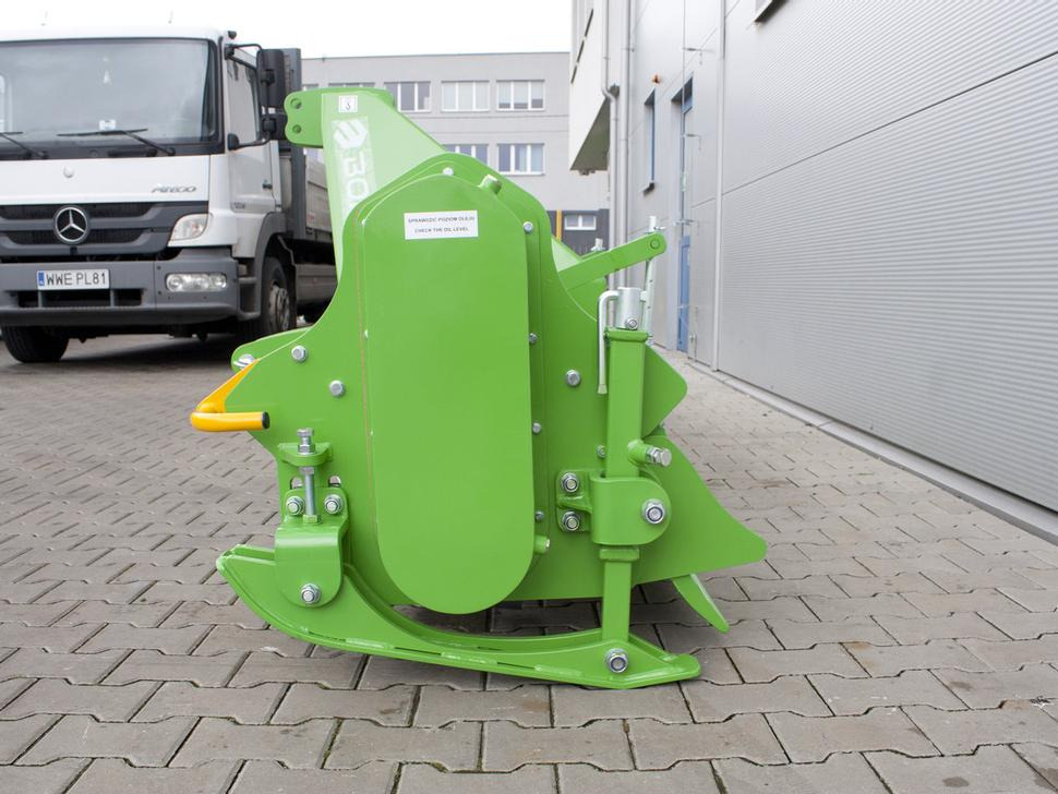 Bomet Bodenfräsen / Rotary tiller / Rotavator / Vangatrice / Desgarrador / Роторный культиватор / Glebogryzarka 3 m - Роторна фреза: снимка 5 Bomet Bodenfräsen / Rotary tiller / Rotavator / Vangatrice / Desgarrador / Роторный культиватор / Glebogryzarka 3 m - Роторна фреза: снимка 5