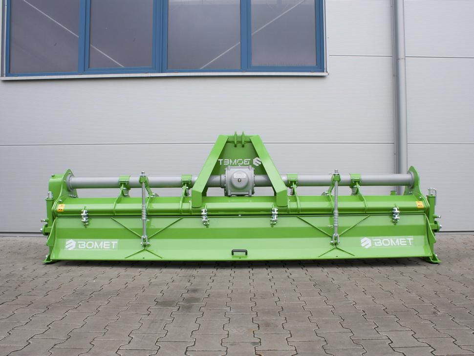 Bomet Bodenfräsen / Rotary tiller / Rotavator / Vangatrice / Desgarrador / Роторный культиватор / Glebogryzarka 3 m - Роторна фреза: снимка 3 Bomet Bodenfräsen / Rotary tiller / Rotavator / Vangatrice / Desgarrador / Роторный культиватор / Glebogryzarka 3 m - Роторна фреза: снимка 3