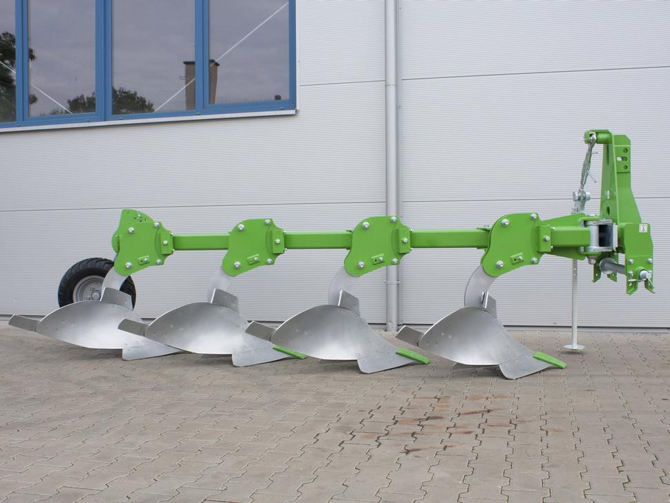 Bomet Pflüge / Single-beam plow / Charrue mono-poutre / Aratro / Плуг / Pług jednobelkowy Libra 3+1 - Плуг: снимка 2 Bomet Pflüge / Single-beam plow / Charrue mono-poutre / Aratro / Плуг / Pług jednobelkowy Libra 3+1 - Плуг: снимка 2
