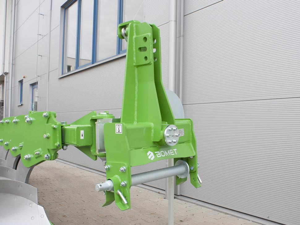 Bomet Pflüge / Single-beam plow / Charrue mono-poutre / Aratro / Плуг / Pług jednobelkowy Libra 3+1 - Плуг: снимка 5 Bomet Pflüge / Single-beam plow / Charrue mono-poutre / Aratro / Плуг / Pług jednobelkowy Libra 3+1 - Плуг: снимка 5