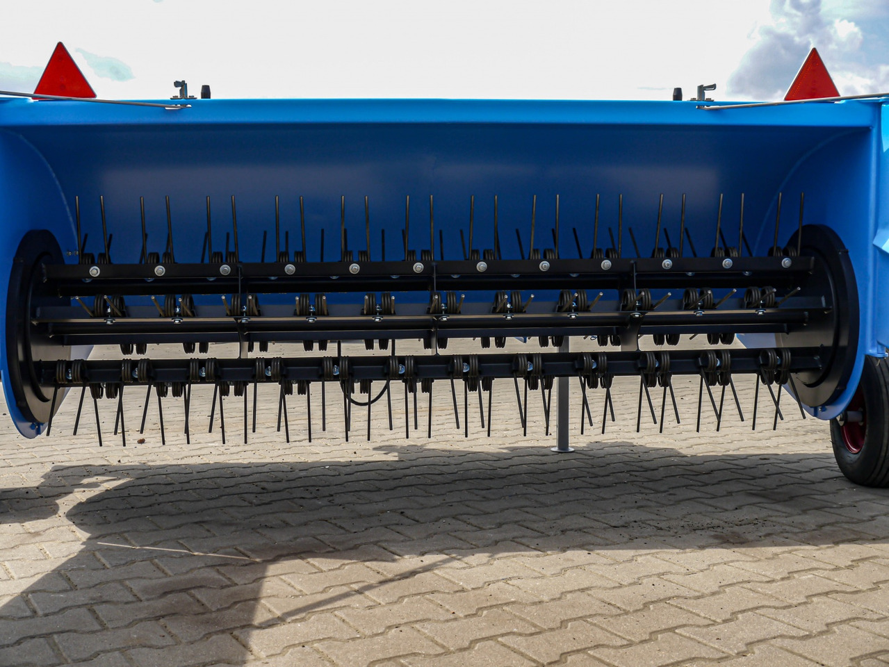 Dozamech Zettwender / Tedder / Aérofaneur / Voltafieno e ranghinatore / Rastrillo henificador / Сеноворошилка и грабли / Przetrząsarko-zgrabiarka 2,28 m - Машина за сено и фураж: снимка 2 Dozamech Zettwender / Tedder / Aérofaneur / Voltafieno e ranghinatore / Rastrillo henificador / Сеноворошилка и грабли / Przetrząsarko-zgrabiarka 2,28 m - Машина за сено и фураж: снимка 2