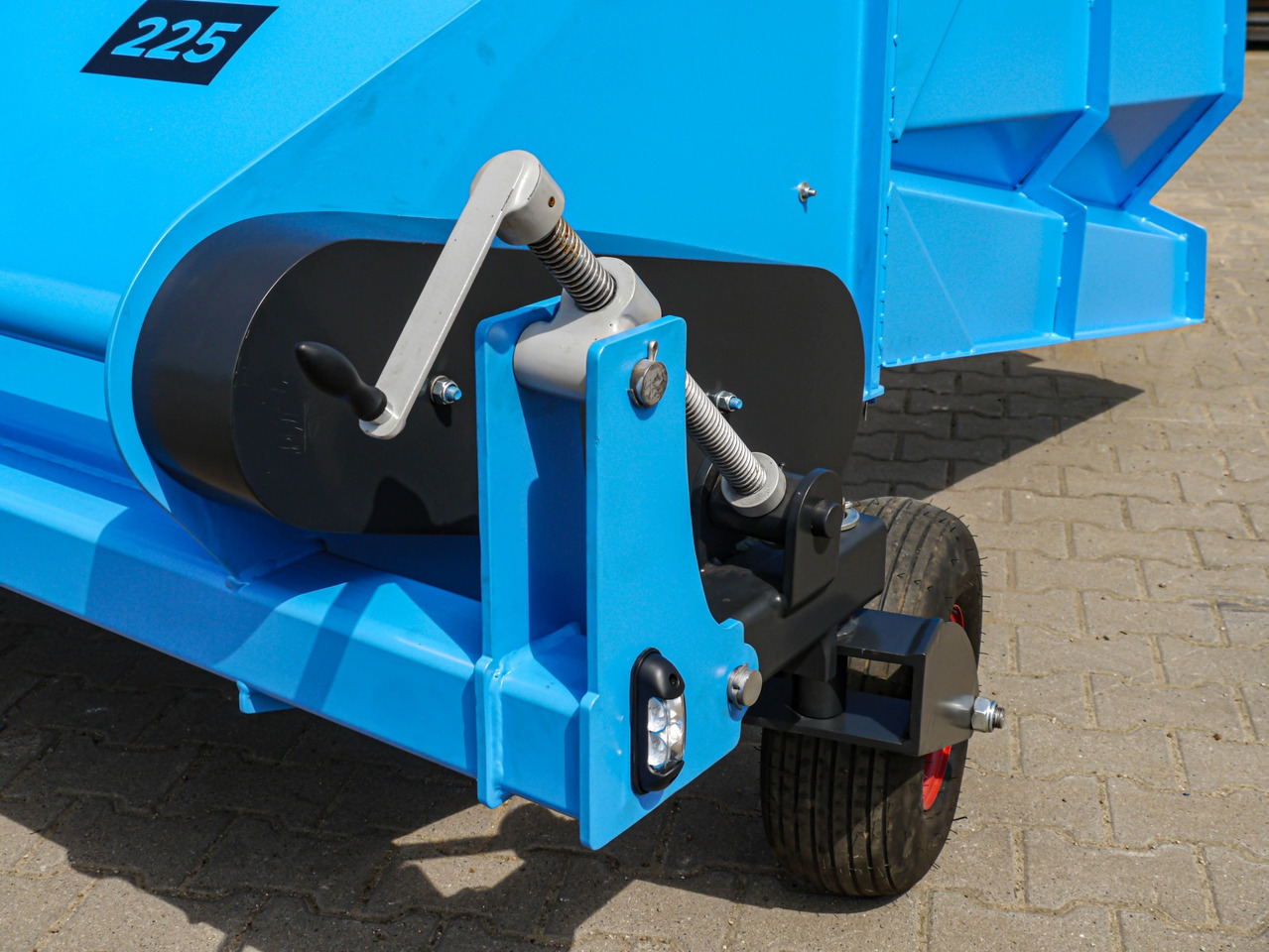 Dozamech Zettwender / Tedder / Aérofaneur / Voltafieno e ranghinatore / Rastrillo henificador / Сеноворошилка и грабли / Przetrząsarko-zgrabiarka 2,28 m - Машина за сено и фураж: снимка 4 Dozamech Zettwender / Tedder / Aérofaneur / Voltafieno e ranghinatore / Rastrillo henificador / Сеноворошилка и грабли / Przetrząsarko-zgrabiarka 2,28 m - Машина за сено и фураж: снимка 4