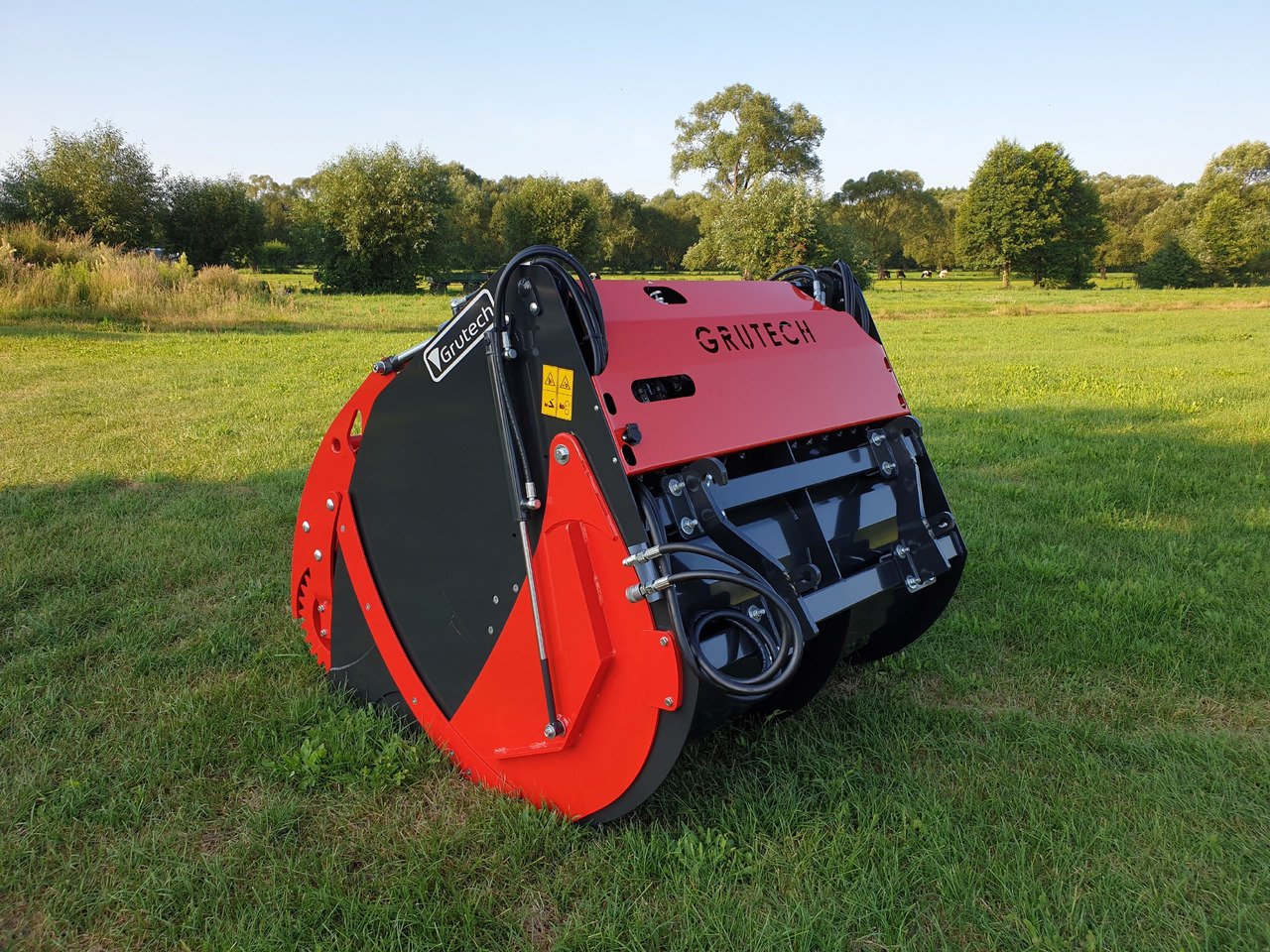 Grutech Futterverteilschaufel / Silage mixer bucket / Godet desileur / Łyżka do zadawania paszy - Оборудване за силаж: снимка 4 Grutech Futterverteilschaufel / Silage mixer bucket / Godet desileur / Łyżka do zadawania paszy - Оборудване за силаж: снимка 4