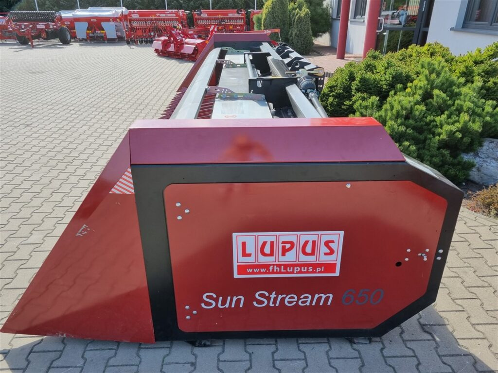 Lupus Sonnenblummenvorsatz / Sunflower harvester / Coupe à tournesol / Сosechadora / Macchina per la raccolta dei girasoli / Жатка для подсолнечника / Przystawka do słonecznika 6,5 m - Хедер за слънчоглед: снимка 3 Lupus Sonnenblummenvorsatz / Sunflower harvester / Coupe à tournesol / Сosechadora / Macchina per la raccolta dei girasoli / Жатка для подсолнечника / Przystawka do słonecznika 6,5 m - Хедер за слънчоглед: снимка 3