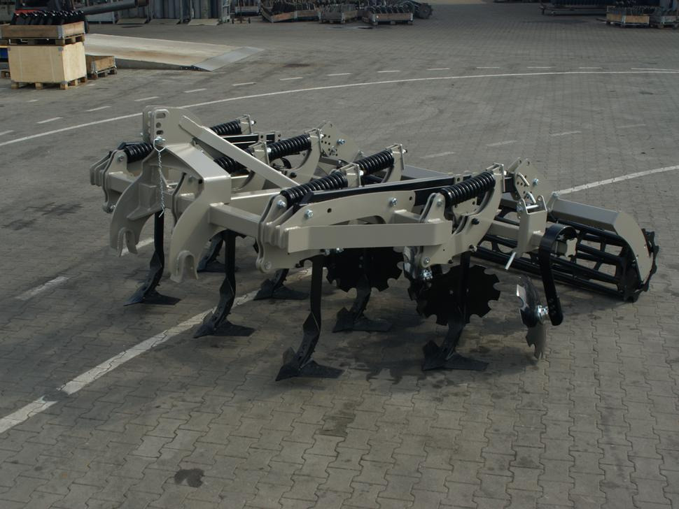 ROLEX Flügelschargrubber / Stubble cultivator / Dechaumeur à dents / Aratri stoppiatori / Стерневой культиватор / Agregat podorywkowy 3 m - Култиватор: снимка 2 ROLEX Flügelschargrubber / Stubble cultivator / Dechaumeur à dents / Aratri stoppiatori / Стерневой культиватор / Agregat podorywkowy 3 m - Култиватор: снимка 2