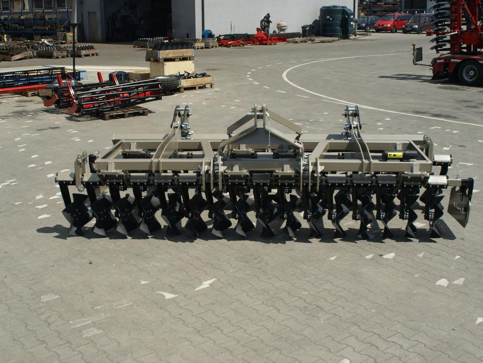 ROLEX Scheibenegge / Cross-Cutter harrow / Dechaumeur cross-cutter / Cross Cutter erpice / Борона с поперечным катком жёсткий/ Brona cross cutter sztywna 4 m - Дискова брана: снимка 4 ROLEX Scheibenegge / Cross-Cutter harrow / Dechaumeur cross-cutter / Cross Cutter erpice / Борона с поперечным катком жёсткий/ Brona cross cutter sztywna 4 m - Дискова брана: снимка 4