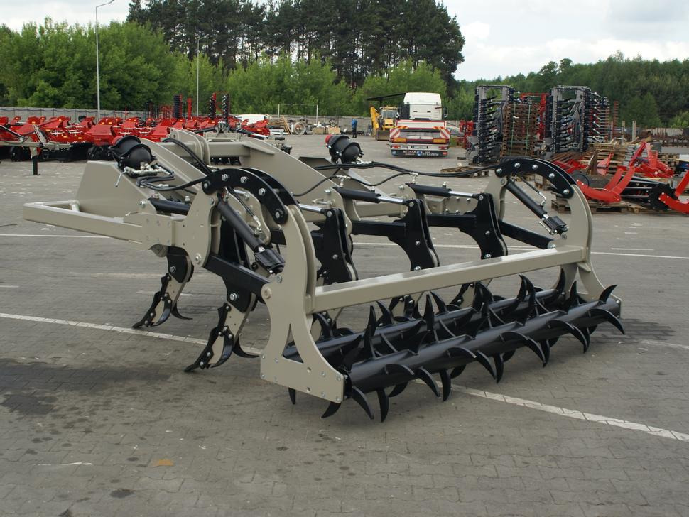 Лизинг на ROLEX Tiefengrubber / Chisel plough / Decompacteur chisel / Aratro a scalpello Chisel / Чизельный плуг / Pług dłutowy 3 m ROLEX Tiefengrubber / Chisel plough / Decompacteur chisel / Aratro a scalpello Chisel / Чизельный плуг / Pług dłutowy 3 m: снимка 14