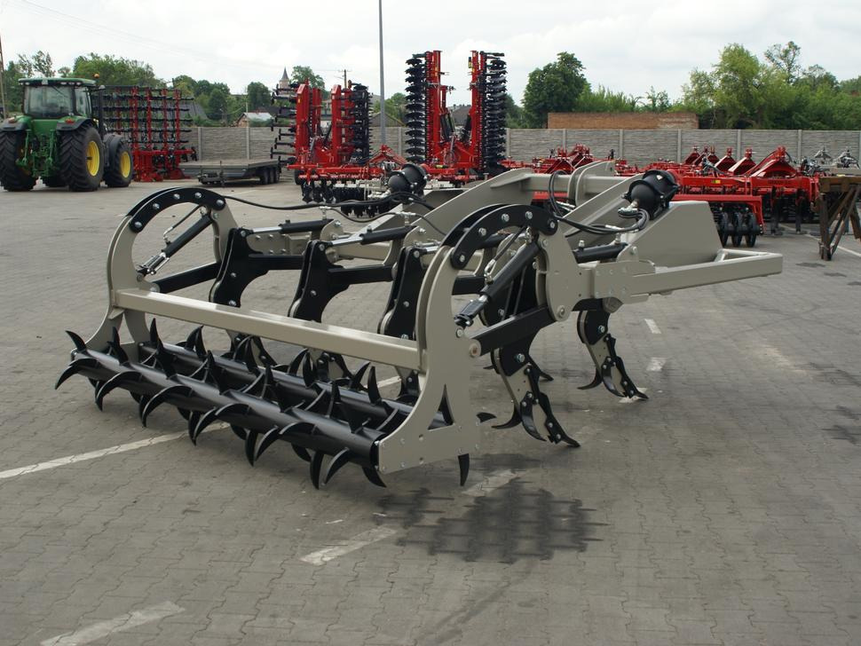 Лизинг на ROLEX Tiefengrubber / Chisel plough / Decompacteur chisel / Aratro a scalpello Chisel / Чизельный плуг / Pług dłutowy 3 m ROLEX Tiefengrubber / Chisel plough / Decompacteur chisel / Aratro a scalpello Chisel / Чизельный плуг / Pług dłutowy 3 m: снимка 9