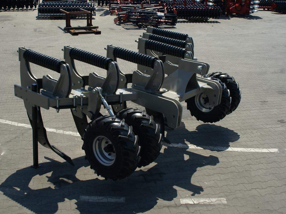 Нови Продълбочител ROLEX Tiefenlockerer / Subsoiler / Décompacteur / Dissodatori / Subsolador / Глубокорыхлитель / Głębosz typ V 3 m: снимка 7