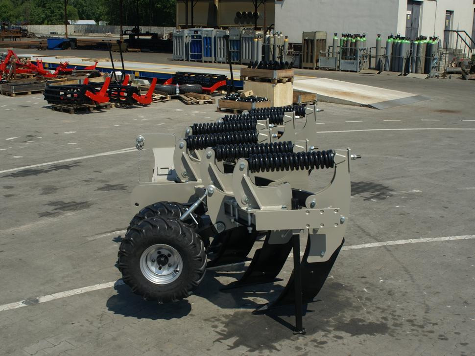 Нови Продълбочител ROLEX Tiefenlockerer / Subsoiler / Décompacteur / Dissodatori / Subsolador / Глубокорыхлитель / Głębosz typ V 3 m: снимка 20